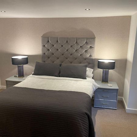 Spacious Central 2Bed Apartment Wilmslow Eksteriør bilde