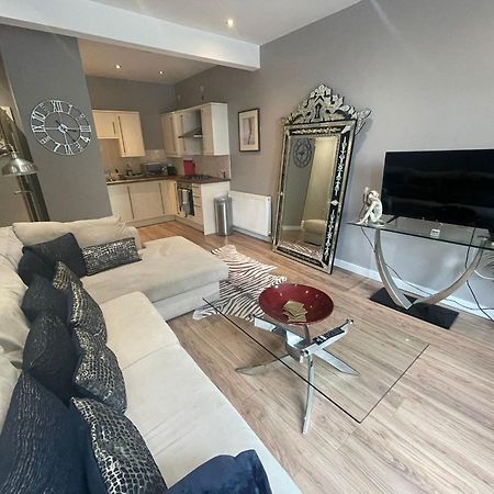 Spacious Central 2Bed Apartment Wilmslow Eksteriør bilde